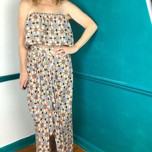 Oliviaceous Dresses & Skirts - Oliviaceous 2 piece print crop top and maxi skirt